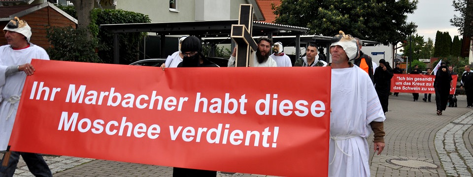 تظاهرات راستگرایان افراطی علیه ساخت مسجدی در ارفورت تظاهرات راستگرایان افراطی علیه ساخت مسجدی در ارفورت