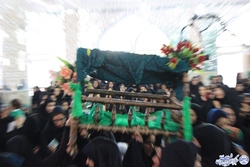 مادرانی که فرزندان خود را نذر شش ماهه حسین(ع) کرده‌اند