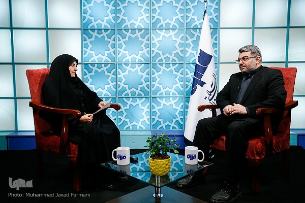 سهشنبه// دستگاهها برنامههای قرآنی را واگذار کنند نه تصدیگری/ مؤسسات قرآنی به کمکهای دولتی و نهادها تکیه نکنند/ تعامل دو سویه تشکلها با مساجد حفظ شود