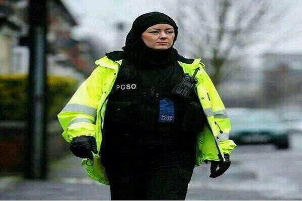 طراحی لباس جدید برای افسران زن مسلمان در انگلیس