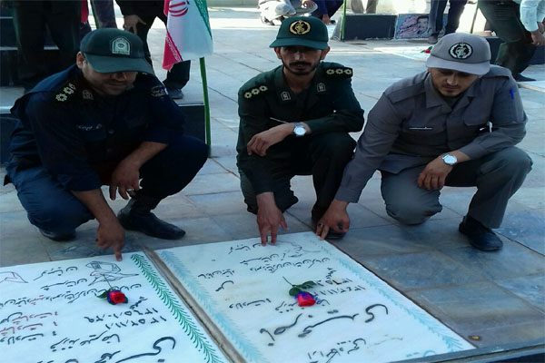 عطرافشانی و گلباران مزار شهدا در کوهبنان + تصاویر عطرافشانی و گلباران مزار شهدا در کوهبنان + تصاویر