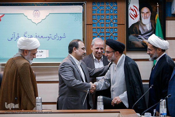 ادامه فعالیت هیئت رسیدگی به امور موسسات / تشکیل کارگروهی برای رفع مشکلات / تجلیل از رئیس سابق سازمان تبلیغات ادامه فعالیت هیئت رسیدگی به امور موسسات / تشکیل کارگروهی برای رفع مشکلات / تجلیل از رئیس سابق سازمان تبلیغات