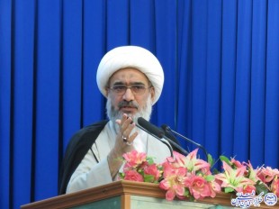 قرآن بزرگترین مظهر الهی و مایه عزت مسلمانان است قرآن بزرگترین مظهر الهی و مایه عزت مسلمانان است