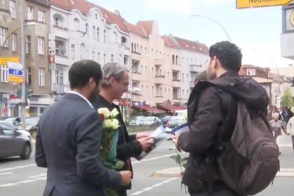 فیلم/ ترویج فرهنگ حسینی در شهرهای اروپایی/ پویش #این_است_حسین(ع)