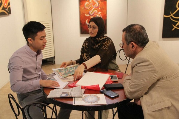 هفته خوشنویسی ایران به فیلیپین میرود/ ترسیم صلح با هنرمندی مسلمان و مسیحی+عکس هفته خوشنویسی ایران به فیلیپین میرود/ ترسیم صلح با هنرمندی مسلمان و مسیحی+عکس