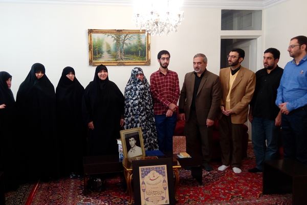 پنجشنبه// پنجشنبه//