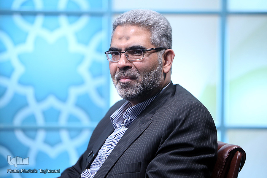 صمصامی: بانکها حیلههای فقهی لازم را برای عقود پیدا کردهاند/ بانکهای اسلامی الگوی خود را از بانک ربوی گرفتهاند/ محققنیا: سیستم مالی وحی منزل نیست/ معنای «پول را چند بخریم؟» چیست. صمصامی: بانکها حیلههای فقهی لازم را برای عقود پیدا کردهاند/ بانکهای اسلامی الگوی خود را از بانک ربوی گرفتهاند/ محققنیا: سیستم مالی وحی منزل نیست/ معنای «پول را چند بخریم؟» چیست.