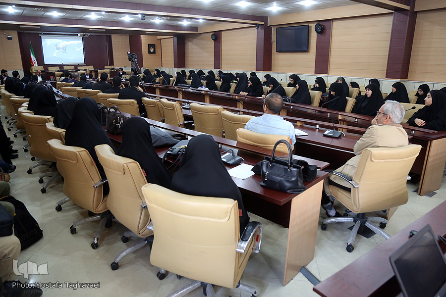 نسبت به تفاسیر باطنی عقلمحور اقبالی وجود ندارد نسبت به تفاسیر باطنی عقلمحور اقبالی وجود ندارد