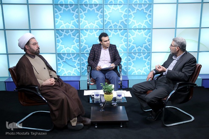 صمصامی: بازی با کلمات در «طرح بانکداری جمهوری اسلامی»/ محققنیا: سود اعلامی بانک مرکزی وحی منزل است/ با یک ایمیل درخواست اظهارنظر کردند صمصامی: بازی با کلمات در «طرح بانکداری جمهوری اسلامی»/ محققنیا: سود اعلامی بانک مرکزی وحی منزل است/ با یک ایمیل درخواست اظهارنظر کردند