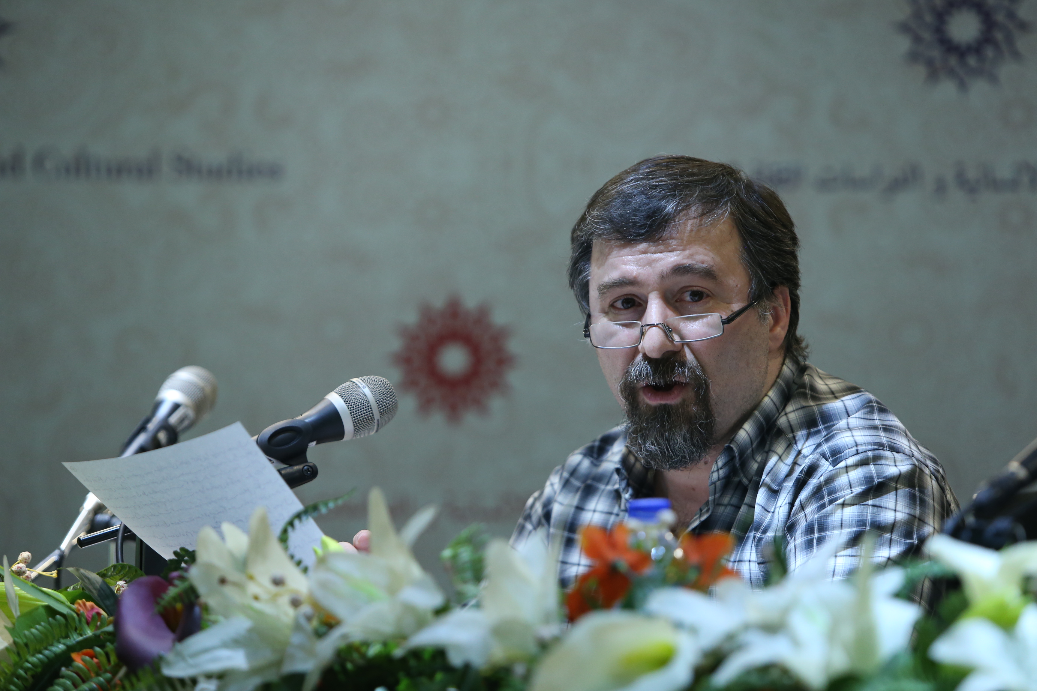 عبدالکریمی با کاتولیزه کردن جهانبینی اسلام از منطق قرآنی فاصله گرفته است نگاه عبدالکریمی به قرآن آن کاتولیزه کرده و با منطق قرآنی فاصله دارد