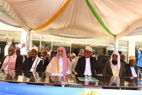 سرزمین حلقههای قرآنی آفریقا و چالش عدم همافزایی / تجلیل از قرآنیان در ورزشگاه 60 هزار نفری سرزمین حلقههای قرآنی آفریقا و چالش عدم همافزایی / تجلیل از قرآنیان در ورزشگاه 60 هزار نفری