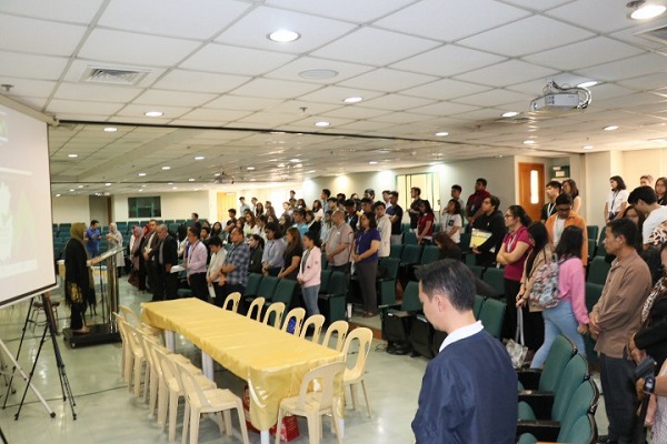 گردهمایی دانشگاه کاتولیک فیلیپین از رنگ و بوی قرآنی تا نمایش همدلی دینی+فیلم گردهمایی دانشگاه کاتولیک فیلیپین از رنگ و بوی قرآنی تا نمایش همدلی دینی+فیلم