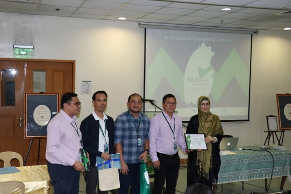 گردهمایی دانشگاه کاتولیک فیلیپین از رنگ و بوی قرآنی تا نمایش همدلی دینی+فیلم گردهمایی دانشگاه کاتولیک فیلیپین از رنگ و بوی قرآنی تا نمایش همدلی دینی+فیلم