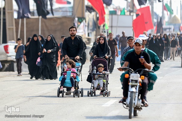 پنجشنبه/// تکاپوی جامعه ایرانی برای اربعین حسینی/ از نمایشگاه لباس عاشورایی تا تعویق جشنواره رسانههای دیجیتال پنجشنبه/// تکاپوی جامعه ایرانی برای اربعین حسینی/ از نمایشگاه لباس عاشورایی تا تعویق جشنواره رسانههای دیجیتال
