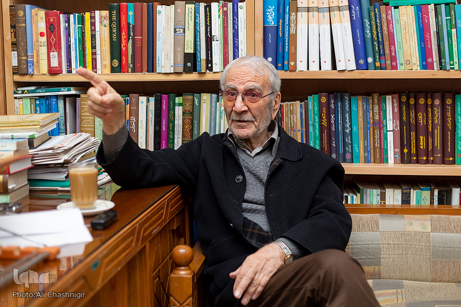 فلسفه چندان به درد زندگی روزمره نمیخورد و از من اثر کاربردی نخواهید/متاسفم که امروز فلسفه خوب خوانده نمیشود/علامه طباطبایی به هستها اکتفا نمیکرد ابراهمی دینانی