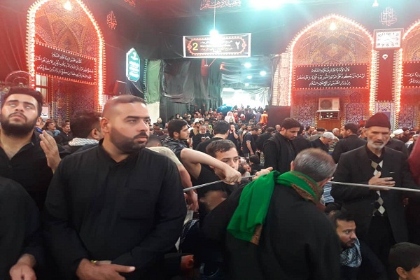 تبلور «الحسین یجمعنا» در شب اربعین حسینی تبلور «الحسین یجمعنا» در شب اربعین حسینی