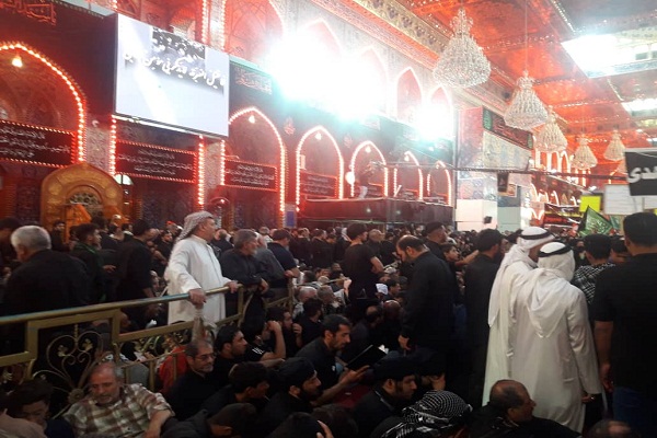 تبلور «الحسین یجمعنا» در شب اربعین حسینی تبلور «الحسین یجمعنا» در شب اربعین حسینی