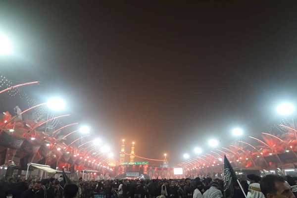 تبلور «الحسین یجمعنا» در شب اربعین حسینی تبلور «الحسین یجمعنا» در شب اربعین حسینی