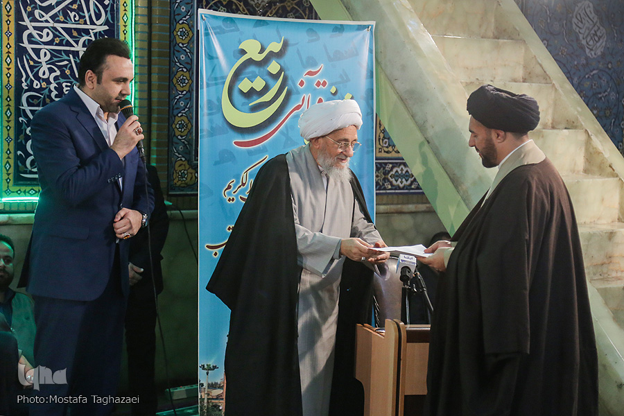 بازاریان از دارالقرآن مسجد امام خمینی(ره) حمایت کنند