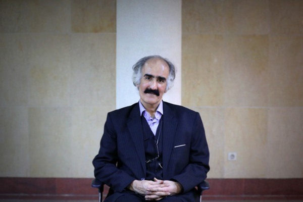 شعرخوانی مرحوم «زرویی نصرآباد» در حضور رهبر انقلاب + فیلم