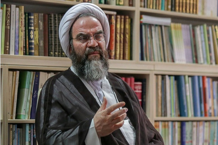 امام خمینی(ره) با فقه سیاست انقلاب کرد و نه فقه فردی