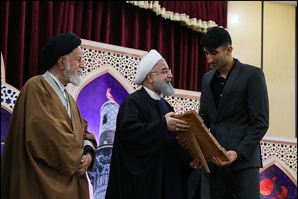 رد نشود///امید، آگاهی و تلاش در هفته&zwnj;ای که گذشت/ از شور دانشجویی تا اجلاس نماز