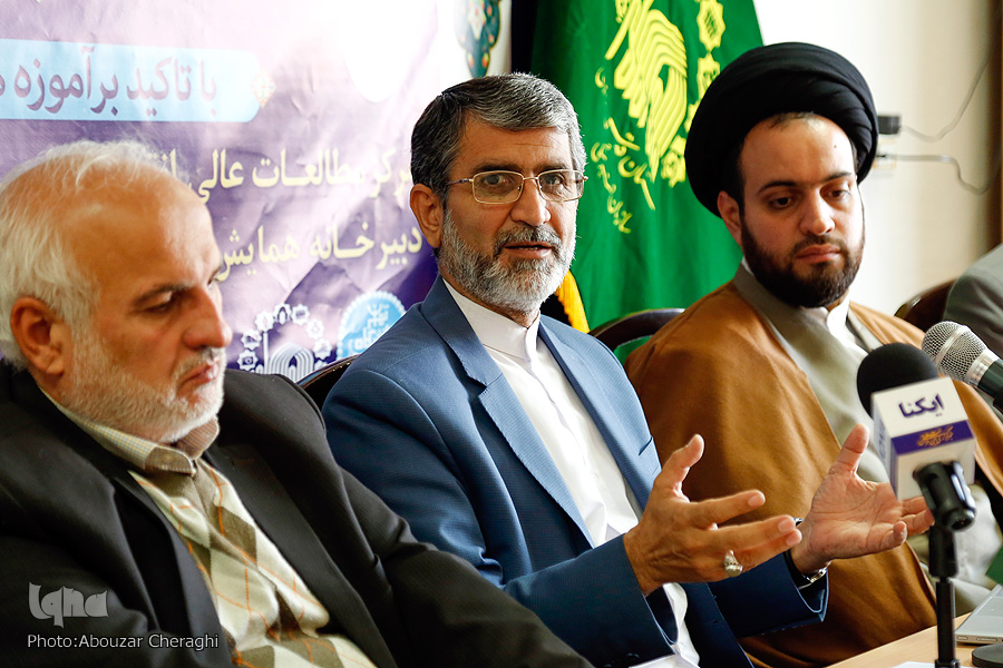 دریافت مقالات 12 کشور برای همایش &laquo;امام رضا(ع) و گفت&zwnj;و&zwnj;گوی ادیان&raquo;