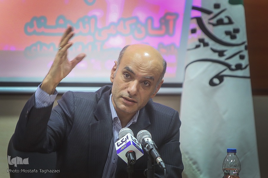 محدثی: برخی آرای موسی صدر خام و غیرواقع&zwnj;بینانه است/ زائری: مطالعه دقیق و درکی از آن فضا ندارید