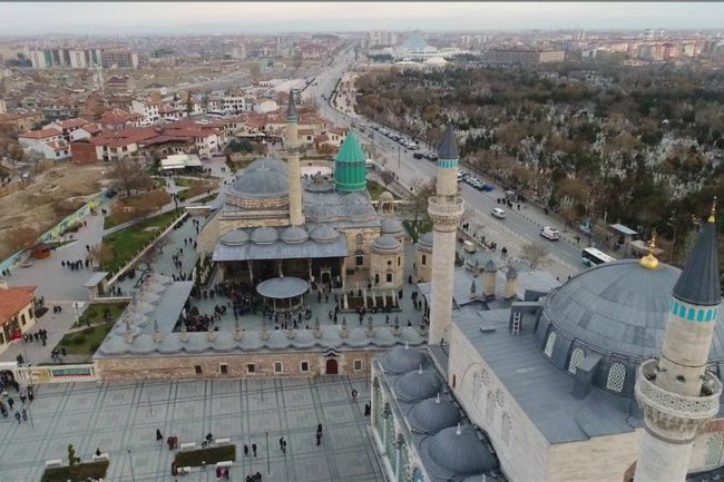 نگهداری 9 صفحه از قرآن در موزه «مولوی» ترکیه نگهداری 9 صفحه از قرآن در موزه «مولوی» ترکیه