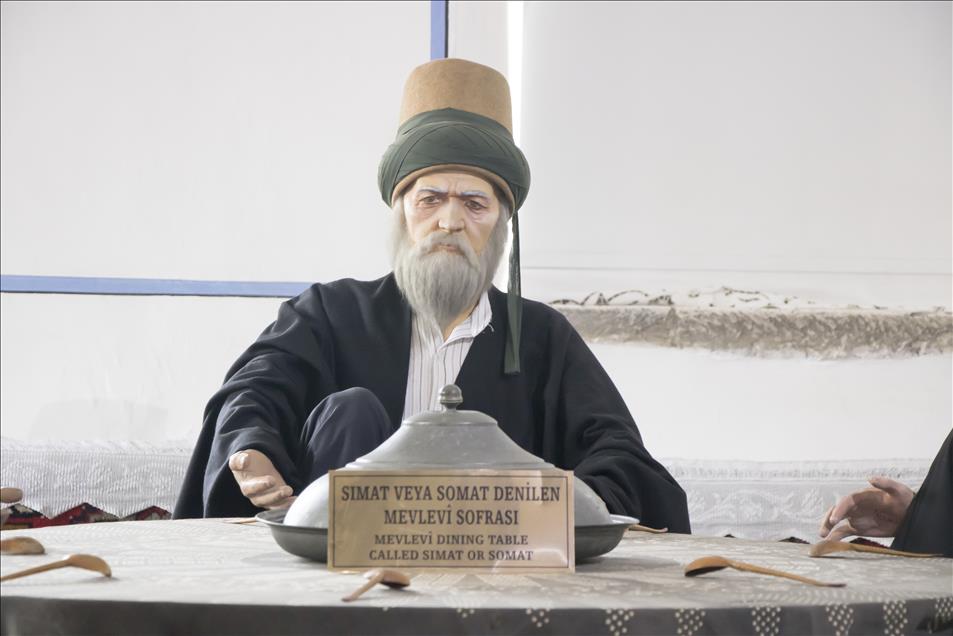 نگهداری 9 صفحه از قرآن در موزه «مولوی» ترکیه نگهداری 9 صفحه از قرآن در موزه «مولوی» ترکیه