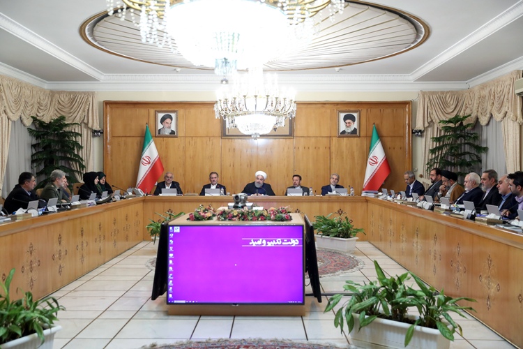 اعطای کمک بلاعوض و تسهیلات بانکی به آسیبدیدگان در استانهای سیلزده اعطای کمک بلاعوض و تسهیلات بانکی به آسیبدیدگان در استانهای سیلزده