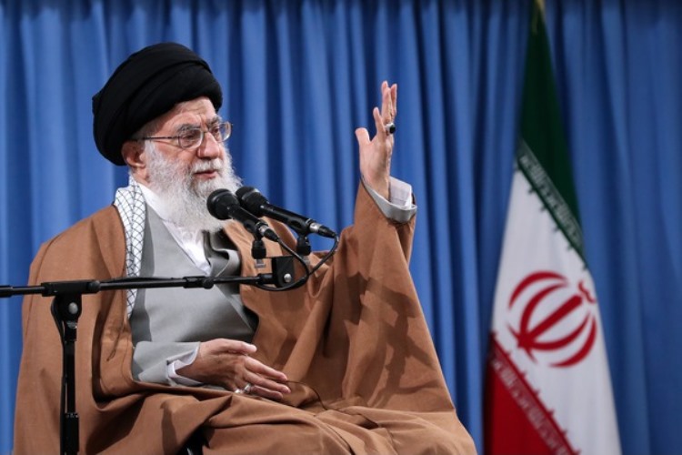 گربه&zwnj;رقصانی آمریکا علیه سپاه به جایی نخواهد رسید