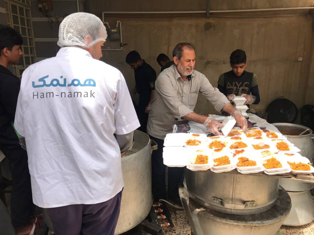 ایستادگی در غبار پلدختر/ تلاش شبانهروزی نیروهای داوطلب و تهیه غذای گرم ایستادگی در غبار پلدختر/ تلاش شبانهروزی نیروهای داوطلب و تهیه غذای گرم