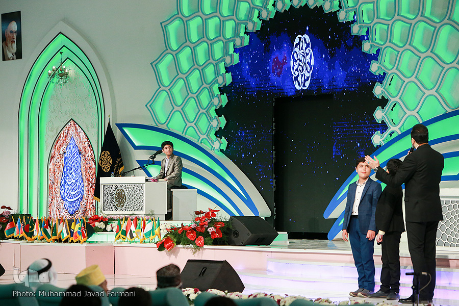 مسابقات قرآن درد دل مردم حاضر در سالن مسابقات قرآن/ برنامههای قرآنی وقتی اثر بخش خواهد بود که عمل به قرآن در جامعه جریان داشته باشد