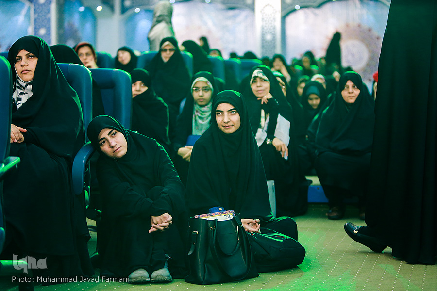 گزارشی از جوانان حاضر در سالن مسابقات گزارشی از جوانان حاضر در سالن مسابقات