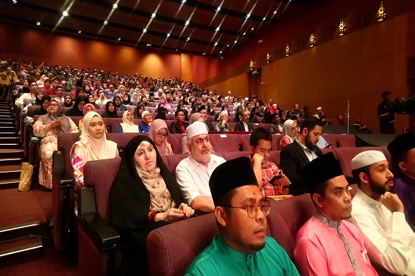 شب داغ &laquo;پلنری&raquo; و خاطره سازی نماینده ایران برای مردم مالزی + عکس