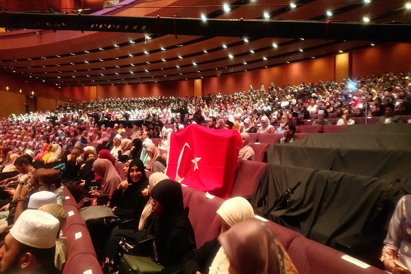 شب داغ &laquo;پلنری&raquo; و خاطره سازی نماینده ایران برای مردم مالزی + عکس