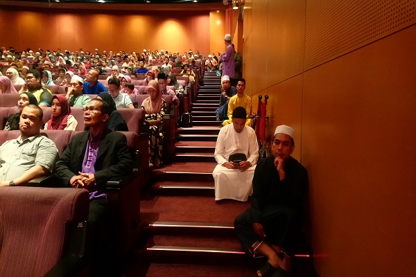 شب داغ &laquo;پلنری&raquo; و خاطره سازی نماینده ایران برای مردم مالزی + عکس