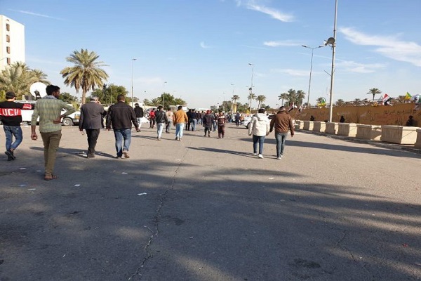 عقب&zwnj;نشینی از مقابل سفارت آمریکا بعد از بیانیه حشدالشعبی/ پویش &laquo;من عراقی&zwnj;ام&raquo; برای اخراج آمریکایی&zwnj;ها&nbsp;