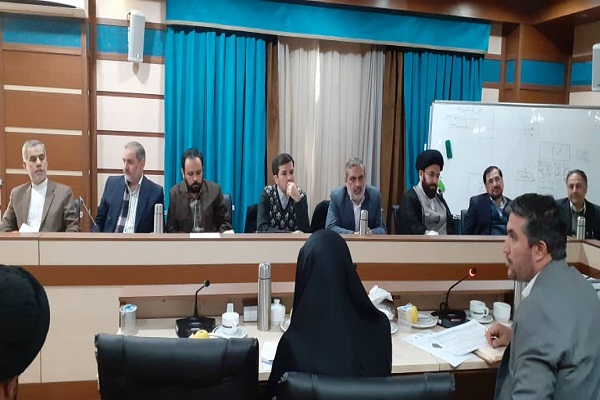 نسخه&zwnj;پیچی برای دریافت بودجه قرآنی/ دفاع جانانه از فعالیت&zwnj;های کمیسیون پژوهش / گام&zwnj;هایی برای رفع مشکلات بیمه&zwnj;ای موسسات