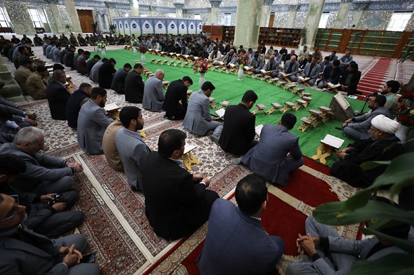 محفل قرآنی بزرگداشت شهدای مقاومت در حرم امامین عسکریین (ع)&nbsp;