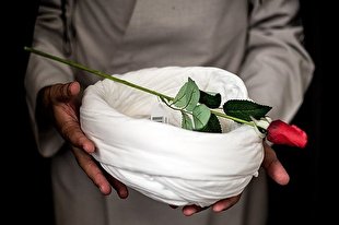 نقدی بر مباحث حجت&zwnj;الاسلام اکبرنژاد درباره &laquo;لباس روحانیت&raquo;