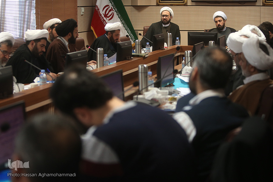 تشییع سردار سلیمانی نمونه&zwnj;ای از برکات قرآن / تأکید بر تبدیل آثار قرآنی به فراورده&zwnj;های سهل&zwnj;الوصول