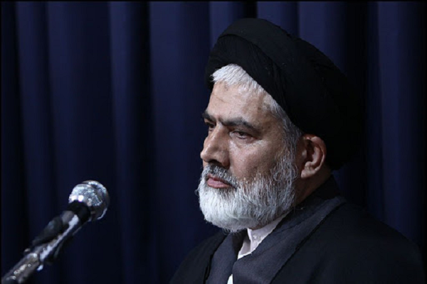 جدا دانستن منظومه فکری رهبری از امام خمینی(ره) نادرست است/ باور به مبدا و معاد؛ منشا منظومه فکری رهبری