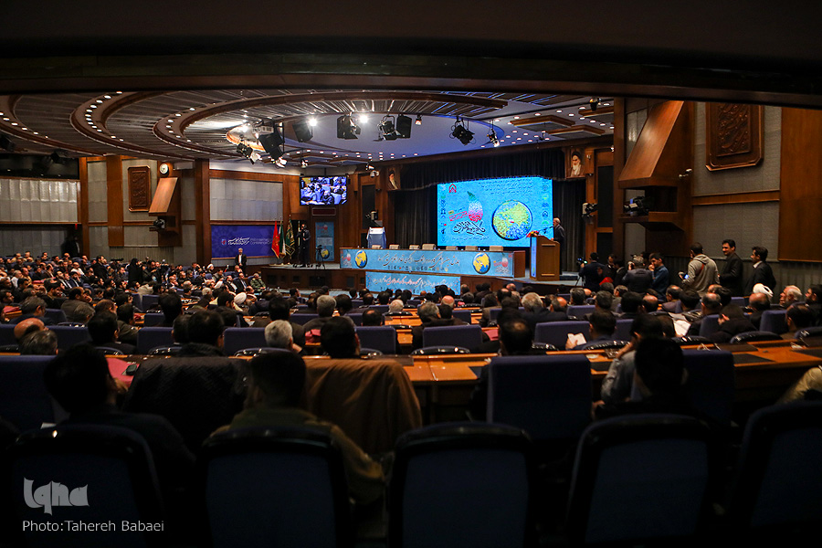 بیانیه اولین همایش بینالمللی «گام دوم انقلاب؛ الگوی نظام انقلابی تمدنساز» بیانیه اولین همایش بینالمللی «گام دوم انقلاب؛ الگوی نظام انقلابی تمدنساز»