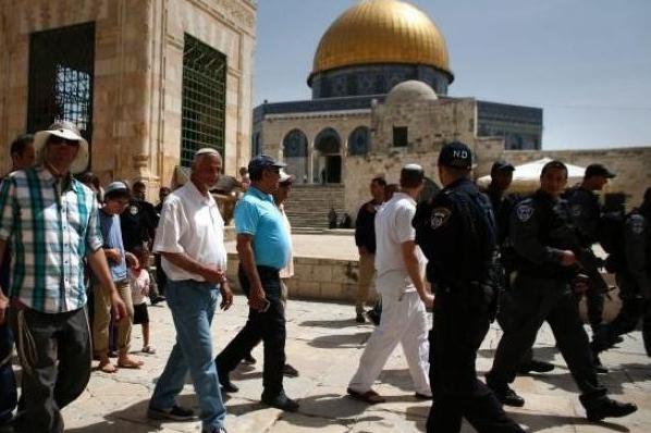 حمله دهها شهرکنشین صهیونیست به مسجدالاقصی حمله دهها شهرکنشین صهیونیست به مسجدالاقصی