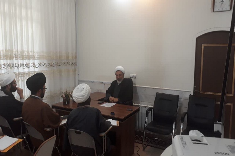 هدف تفسیر تنزیلی، فهم روش تحول جامعه از قرآن است/ کجروی بازرگان در تفسیر تنزیلی