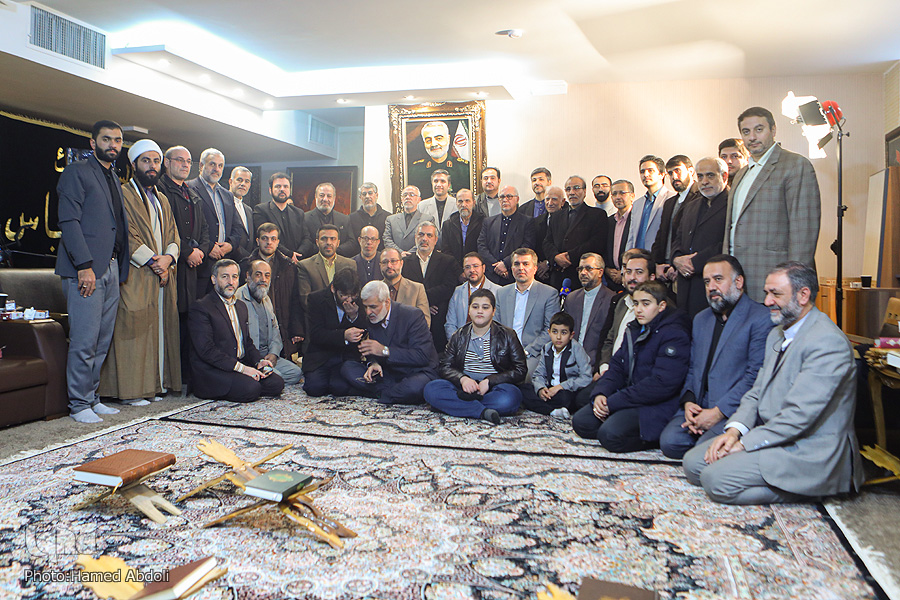 جامعه قرآنی پای رحل سردار سلیمانی