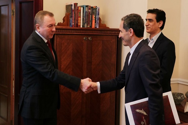 تقدیم رونوشت استوارنامه سفیر جدید ایران به وزیر امورخارجه  بلاروس