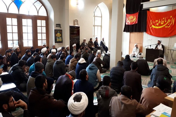 خلق پول بدعت است / انتقاد از رونمایی کتاب &laquo;تکریم زن&raquo;